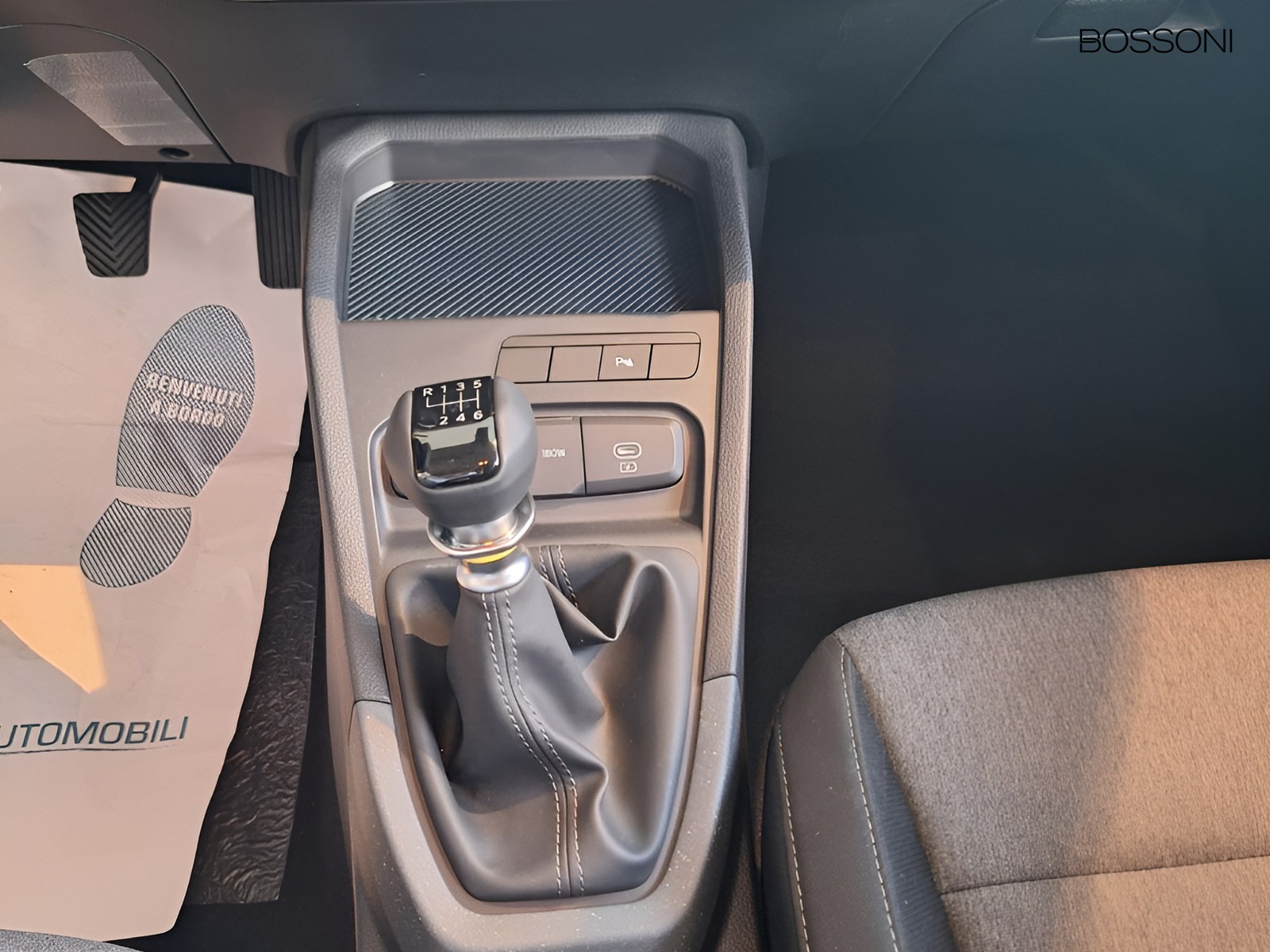 14 - Kia Stonic 1.0 t-gdi style