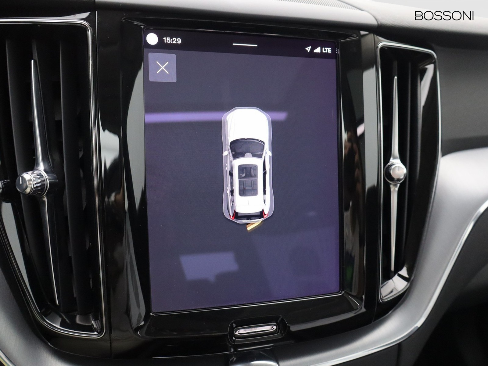 11 - Volvo XC60 2.0 t6 recharge plug-in hybrid  inscription expression awd automatico