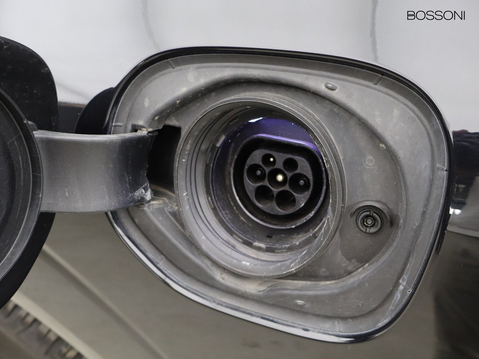 17 - Volvo XC60 2.0 t6 recharge plug-in hybrid  inscription expression awd automatico