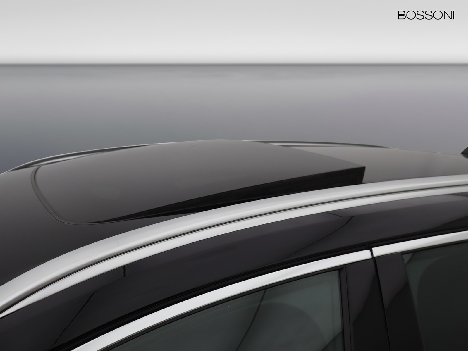 18 - Volvo XC60 2.0 t6 recharge plug-in hybrid  inscription expression awd automatico