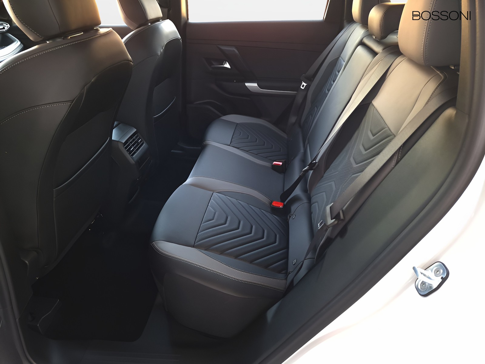 12 - Jeep Compass 1.2 turbo e-hybrid mhev 145cv summit fwd edct6