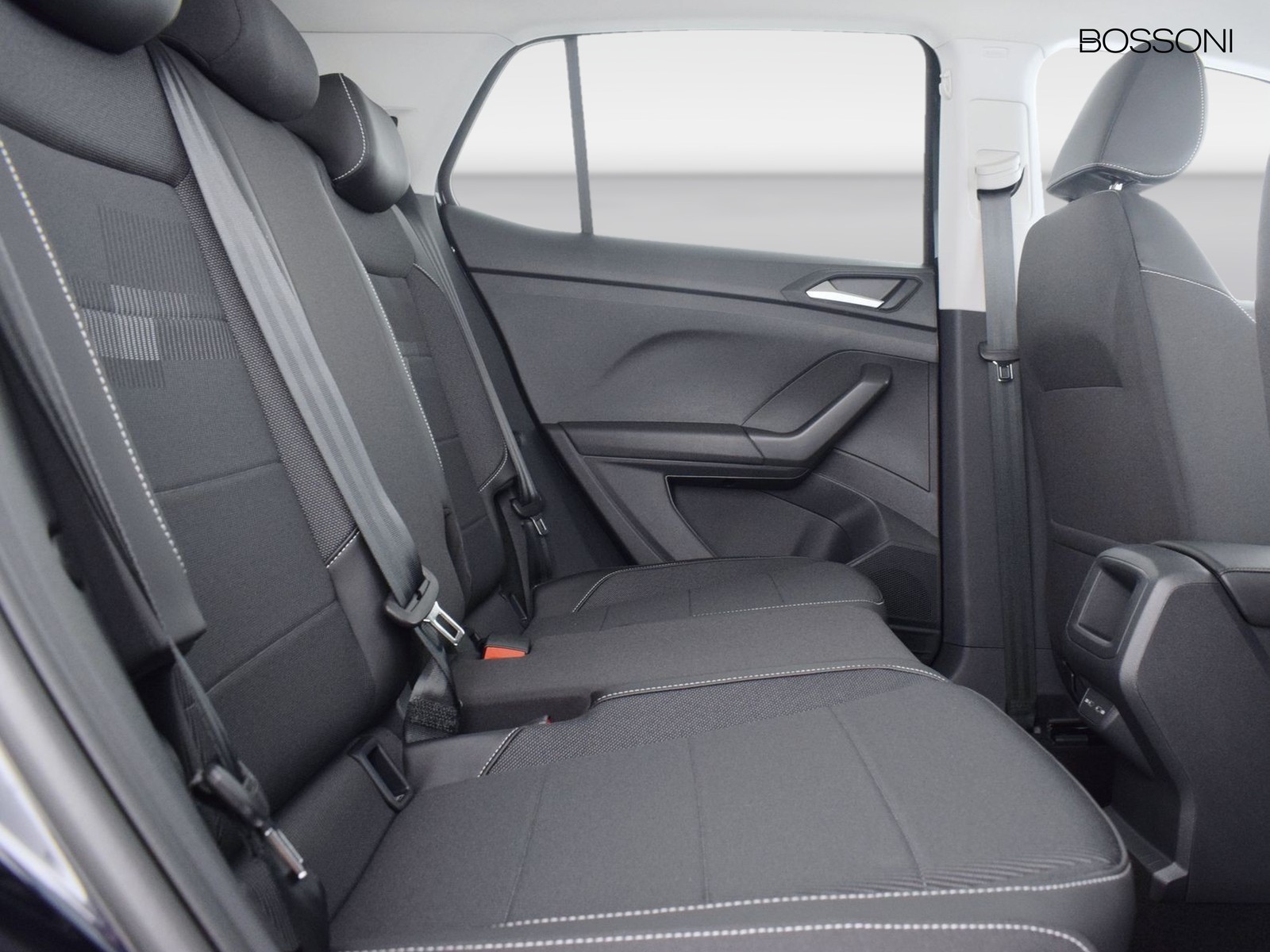 9 - Volkswagen T-Cross 1.0 tsi 110cv advanced