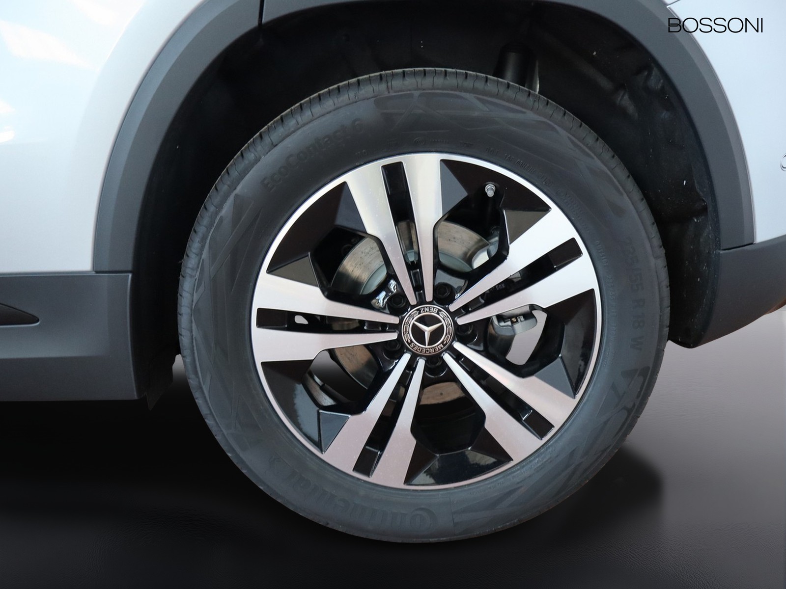 4 - Mercedes GLA 200 d progressive extra 8g-dct