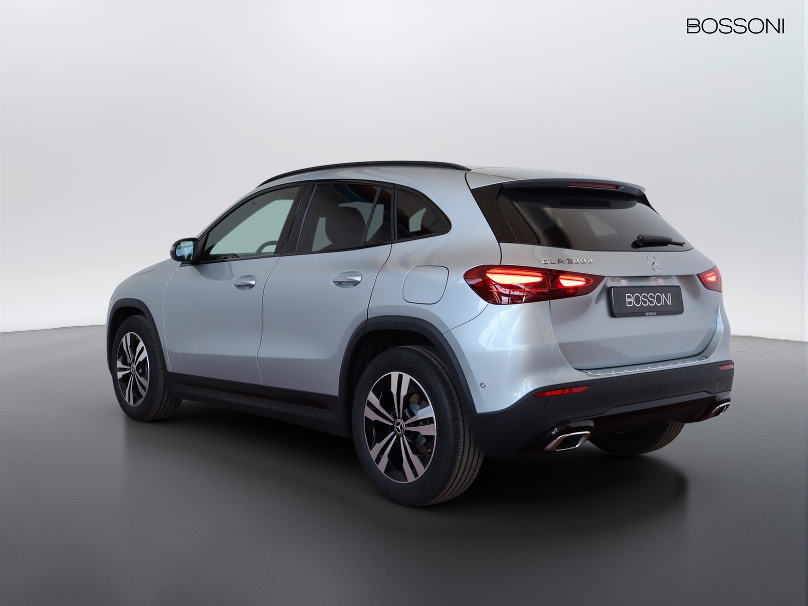 5 - Mercedes GLA 200 d progressive extra 8g-dct