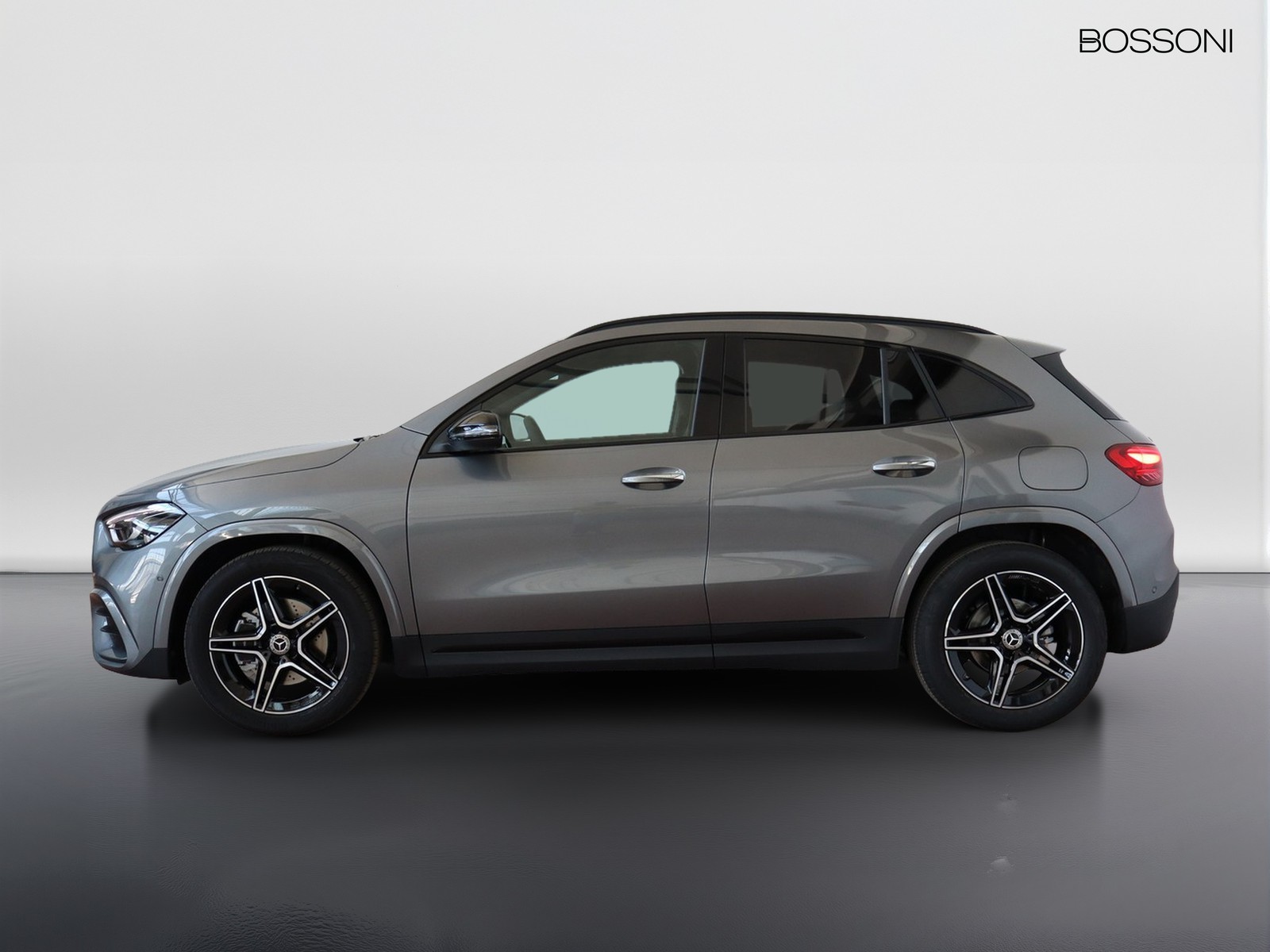 3 - Mercedes GLA 200 d amg line extra 8g-dct