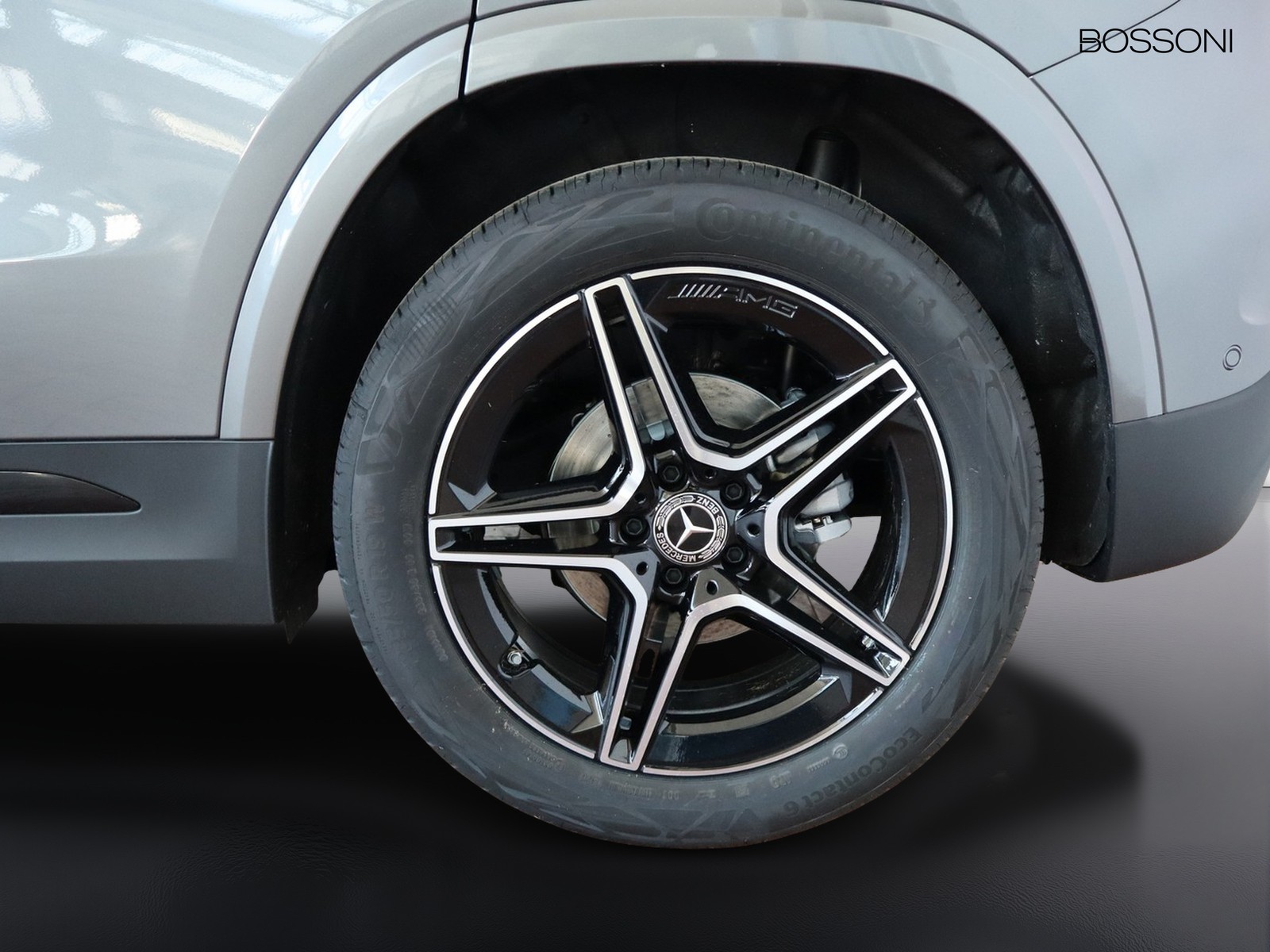 4 - Mercedes GLA 200 d amg line extra 8g-dct