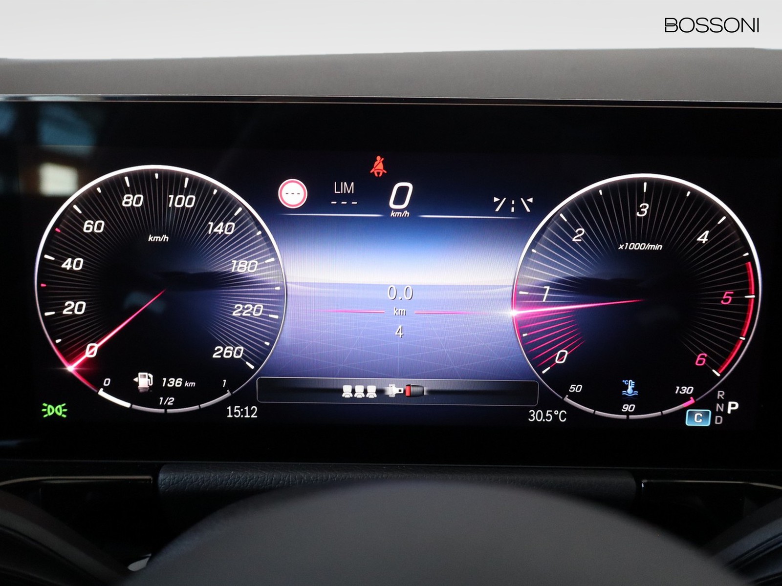 9 - Mercedes GLA 200 d amg line extra 8g-dct