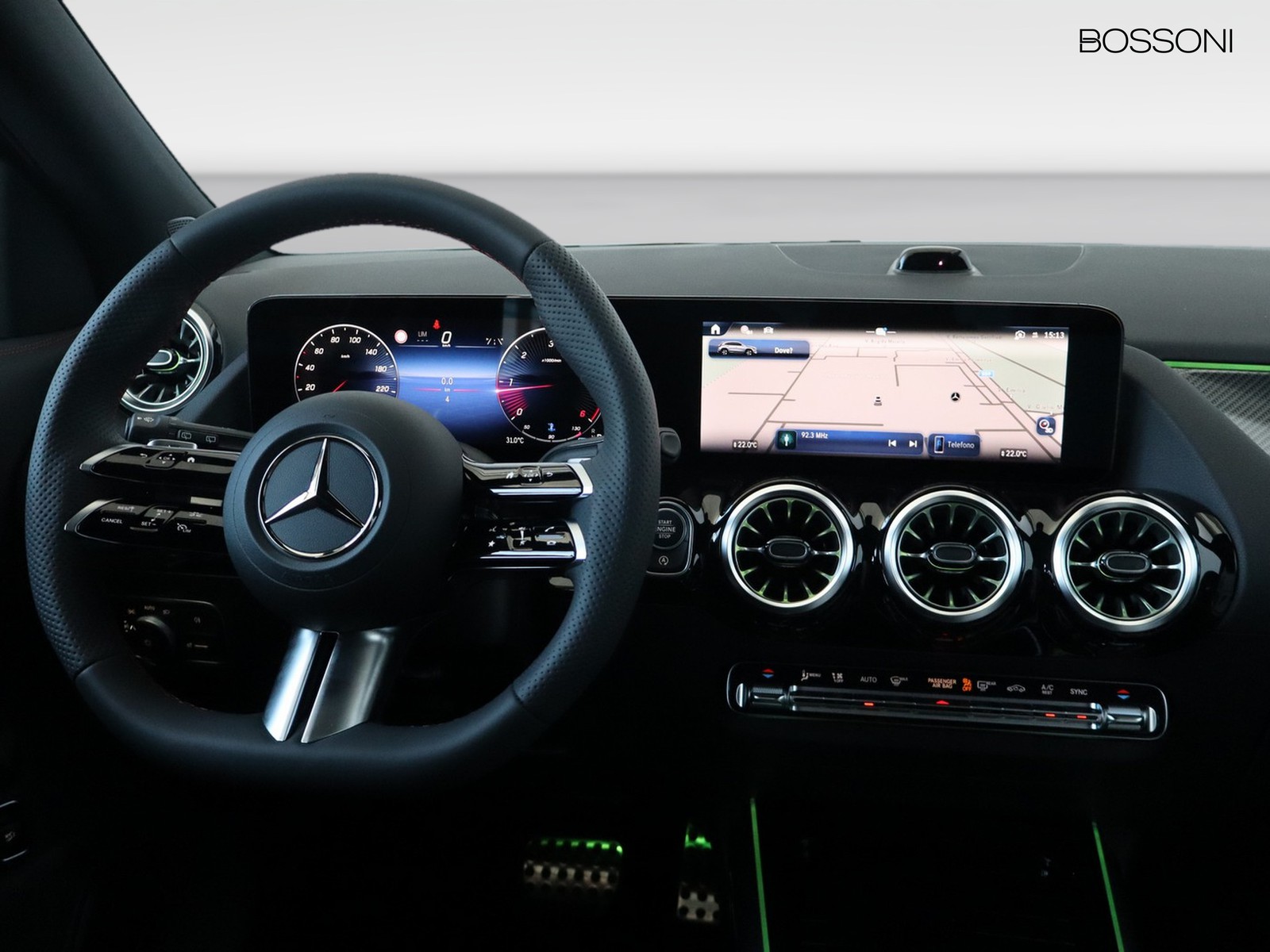 12 - Mercedes GLA 200 d amg line extra 8g-dct