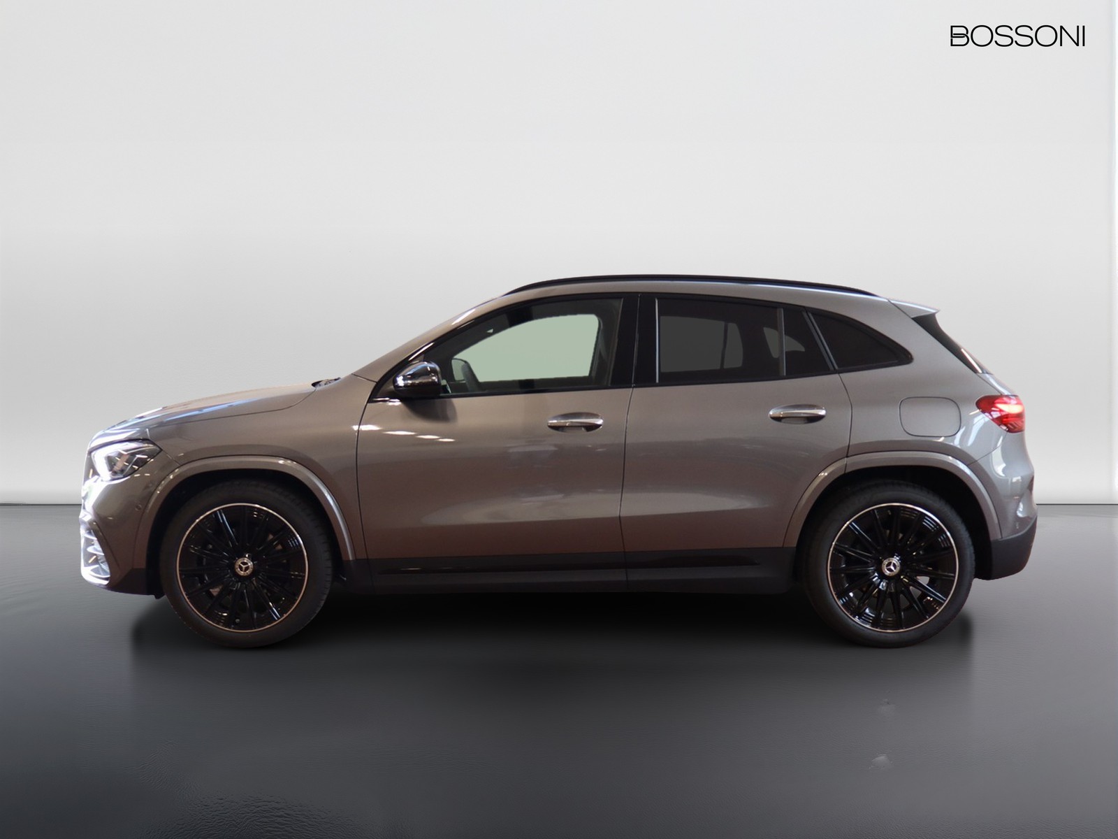 3 - Mercedes GLA 200 d amg line extra 8g-dct