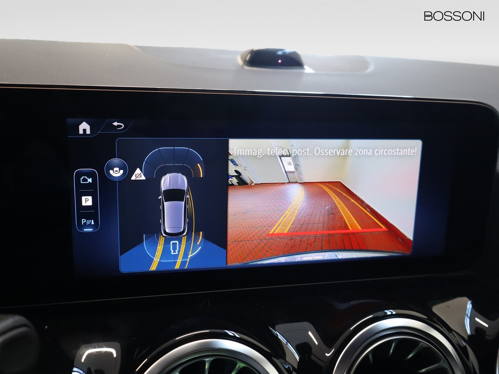11 - Mercedes GLA 200 d amg line extra 8g-dct