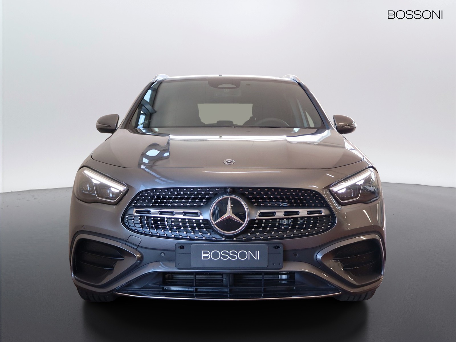 2 - Mercedes GLA 200 d amg line extra 8g-dct