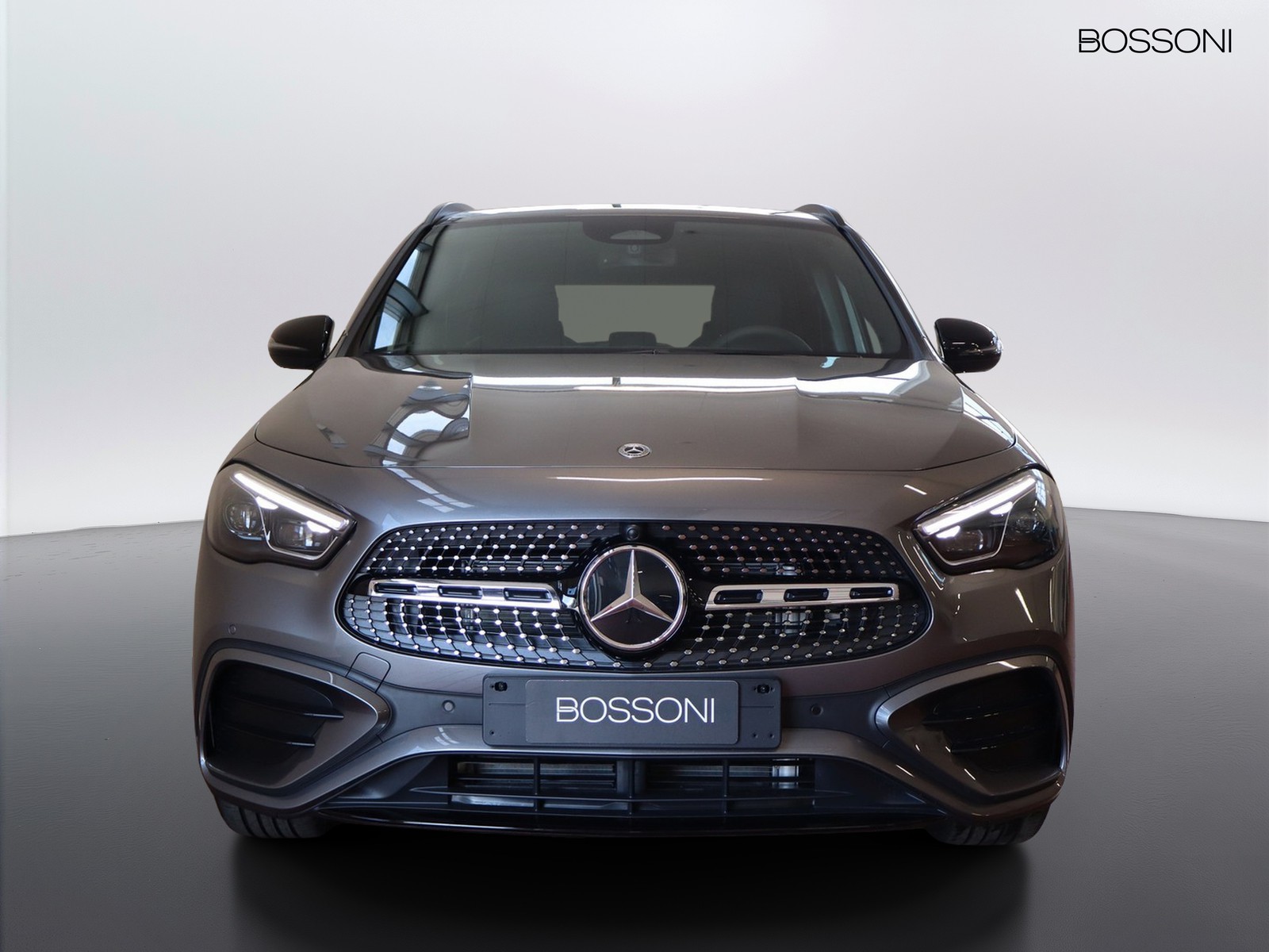 2 - Mercedes GLA 200 d amg line extra 8g-dct