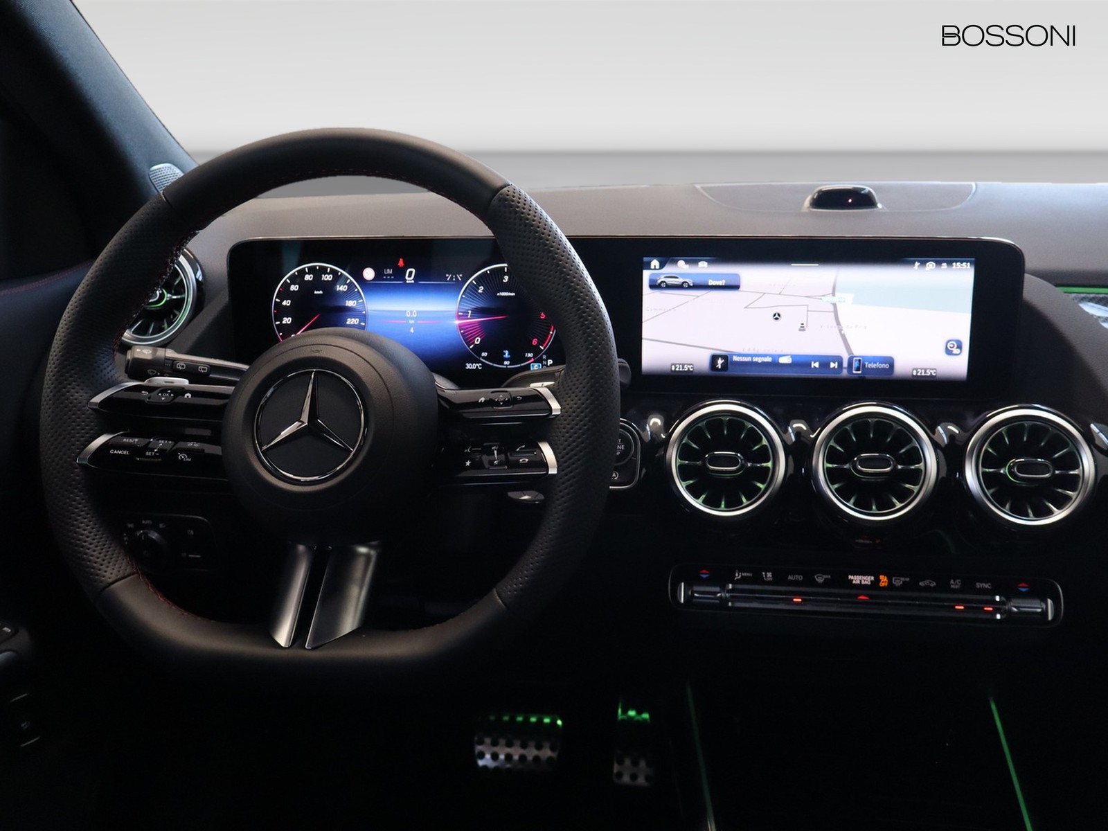 12 - Mercedes GLA 200 d amg line extra 8g-dct