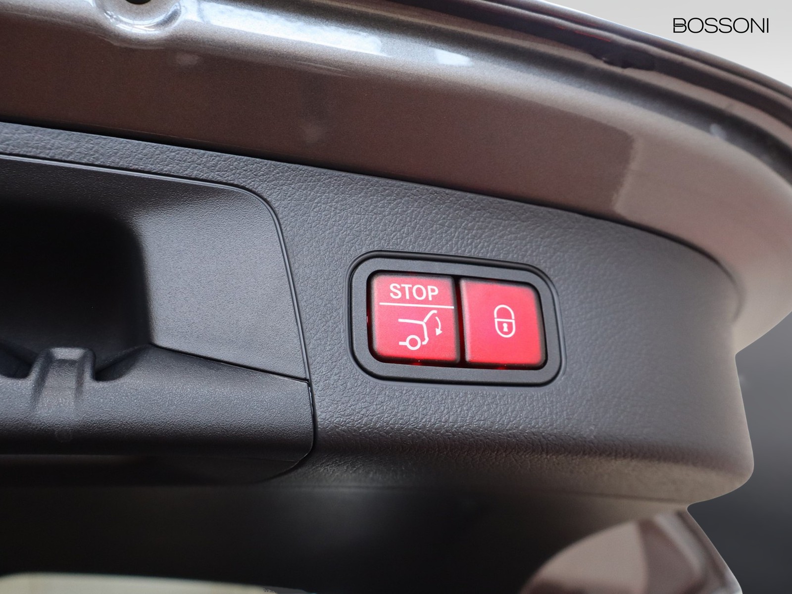 18 - Mercedes GLA 200 d amg line extra 8g-dct