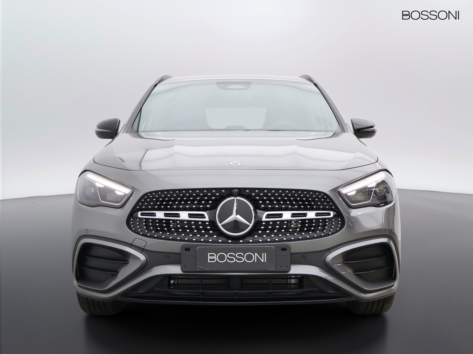 2 - Mercedes GLA 200 d amg line extra 8g-dct