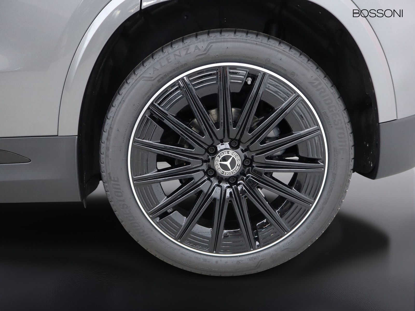 4 - Mercedes GLA 200 d amg line extra 8g-dct