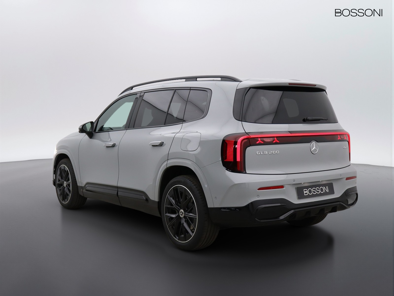 5 - Mercedes GLB 200 premium 4matic 8g-edct