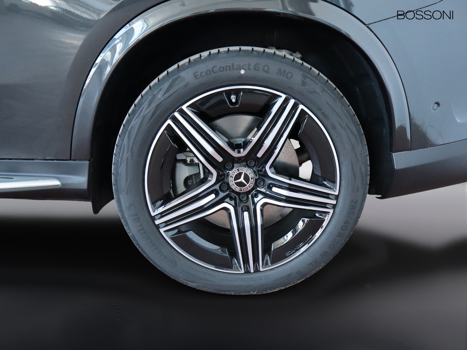 4 - Mercedes GLC coupe 300 de plug in hybrid amg line premium tech 4matic 9g-tronic