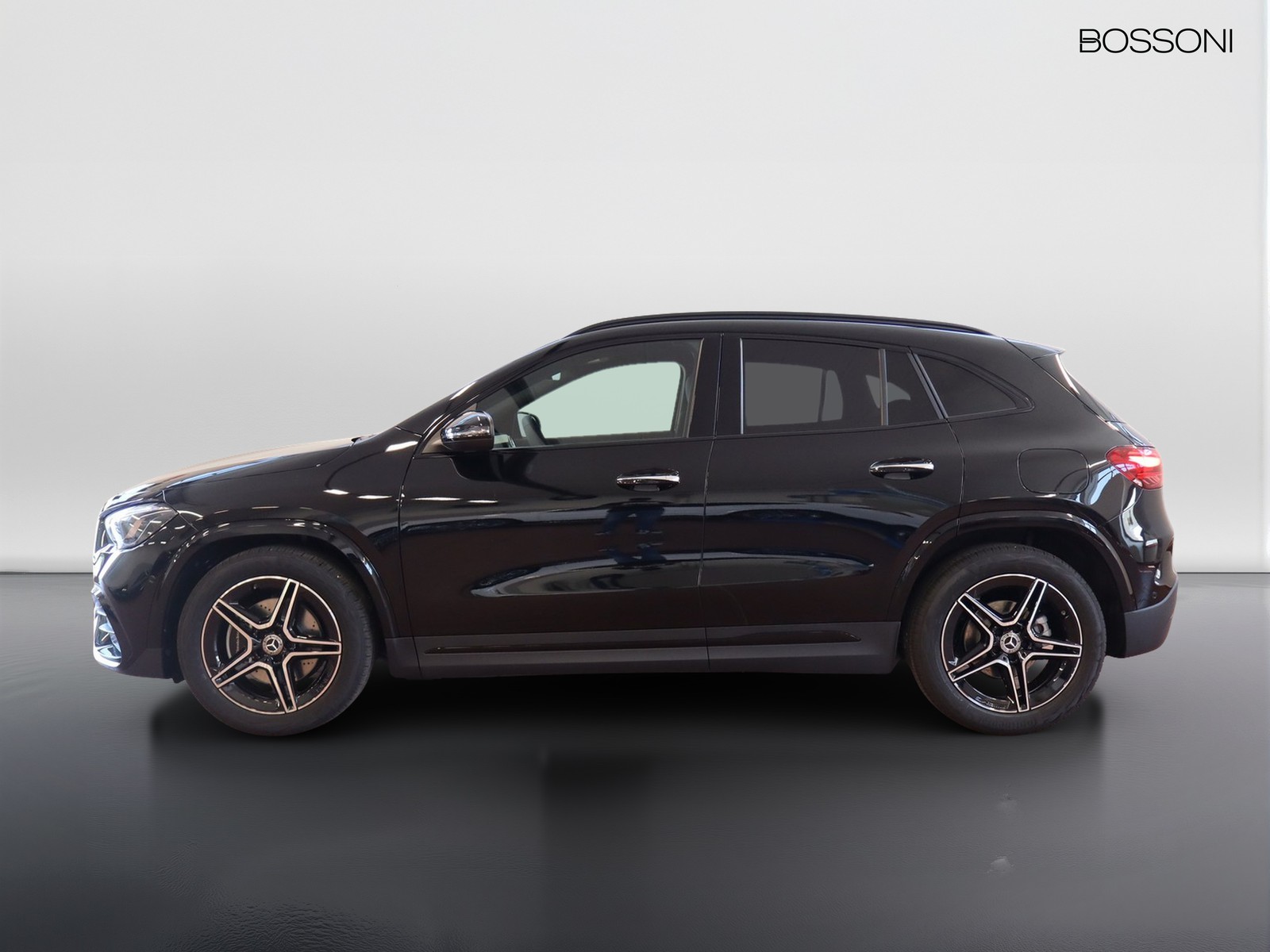 3 - Mercedes GLA 200 d amg line extra 8g-dct