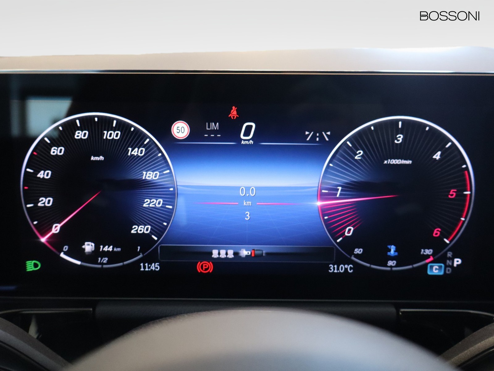 9 - Mercedes GLA 200 d amg line extra 8g-dct