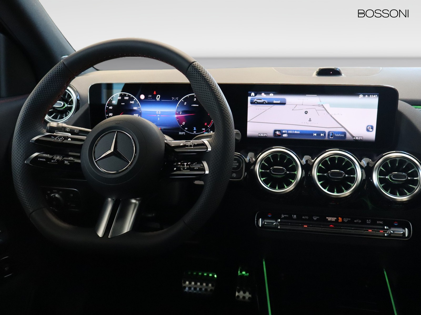 12 - Mercedes GLA 200 d amg line extra 8g-dct