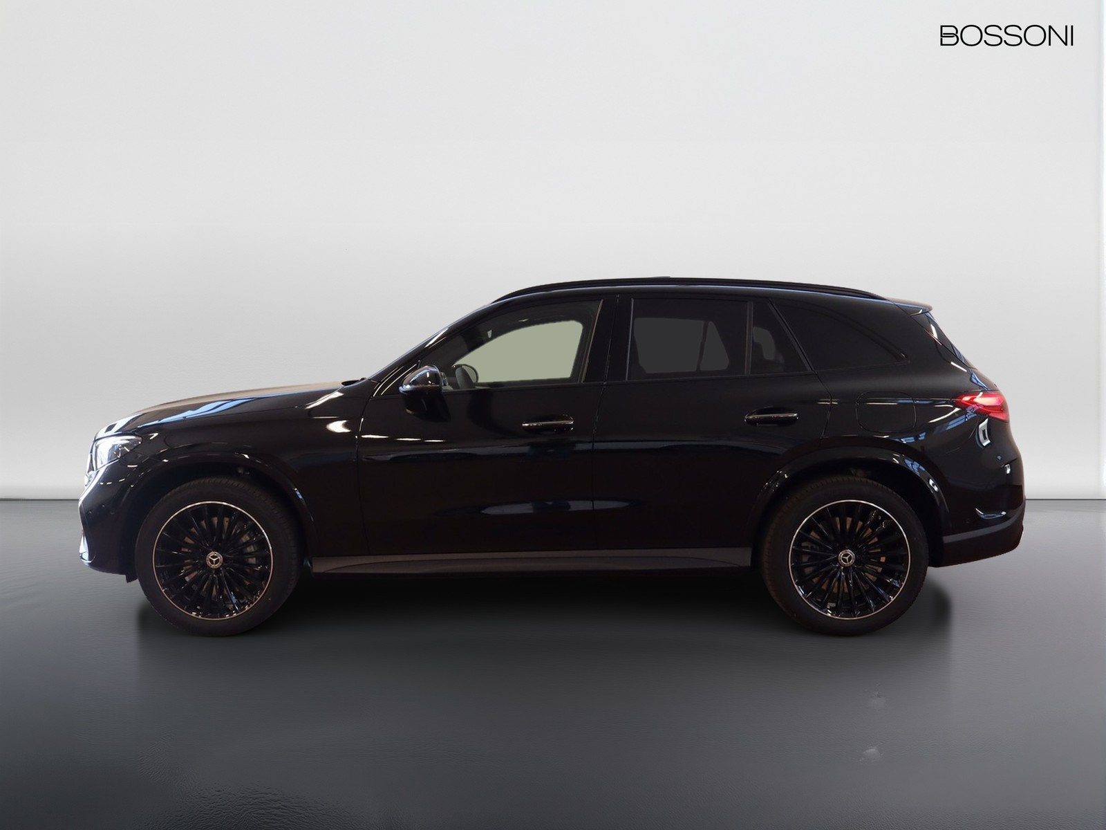 3 - Mercedes GLC suv 300 de plug in hybrid amg line premium 4matic 9g-tronic