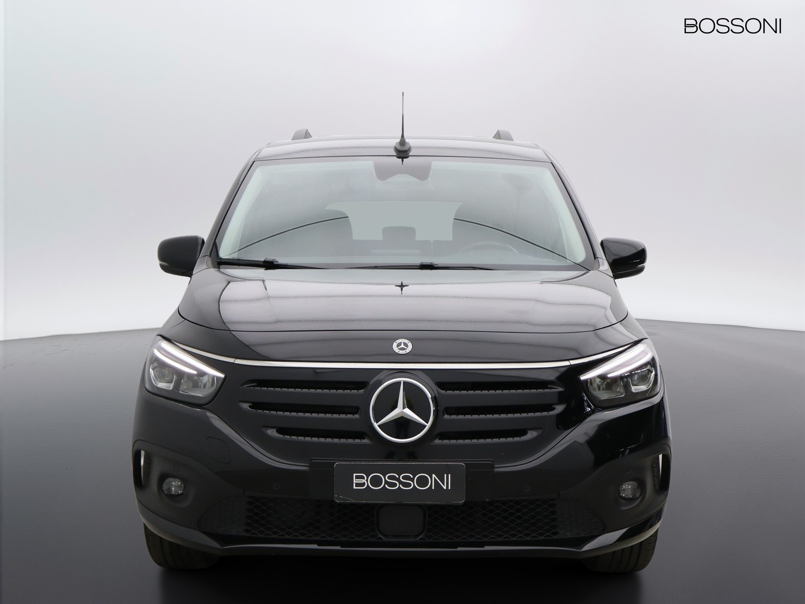 2 - Mercedes Vans Classe T eqt 200