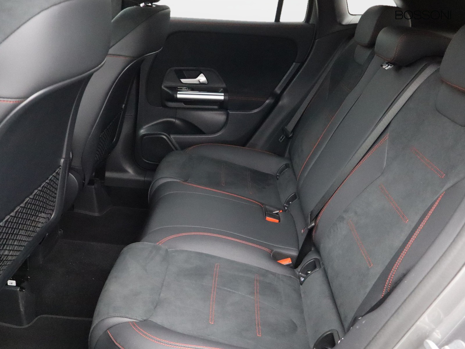 8 - Mercedes GLA 200 d amg line advanced plus 4matic 8g-dct