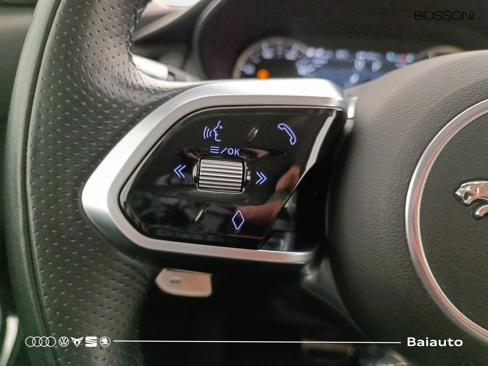 15 - Jaguar E-Pace 2.0 i4 200cv r-dynamic s awd auto