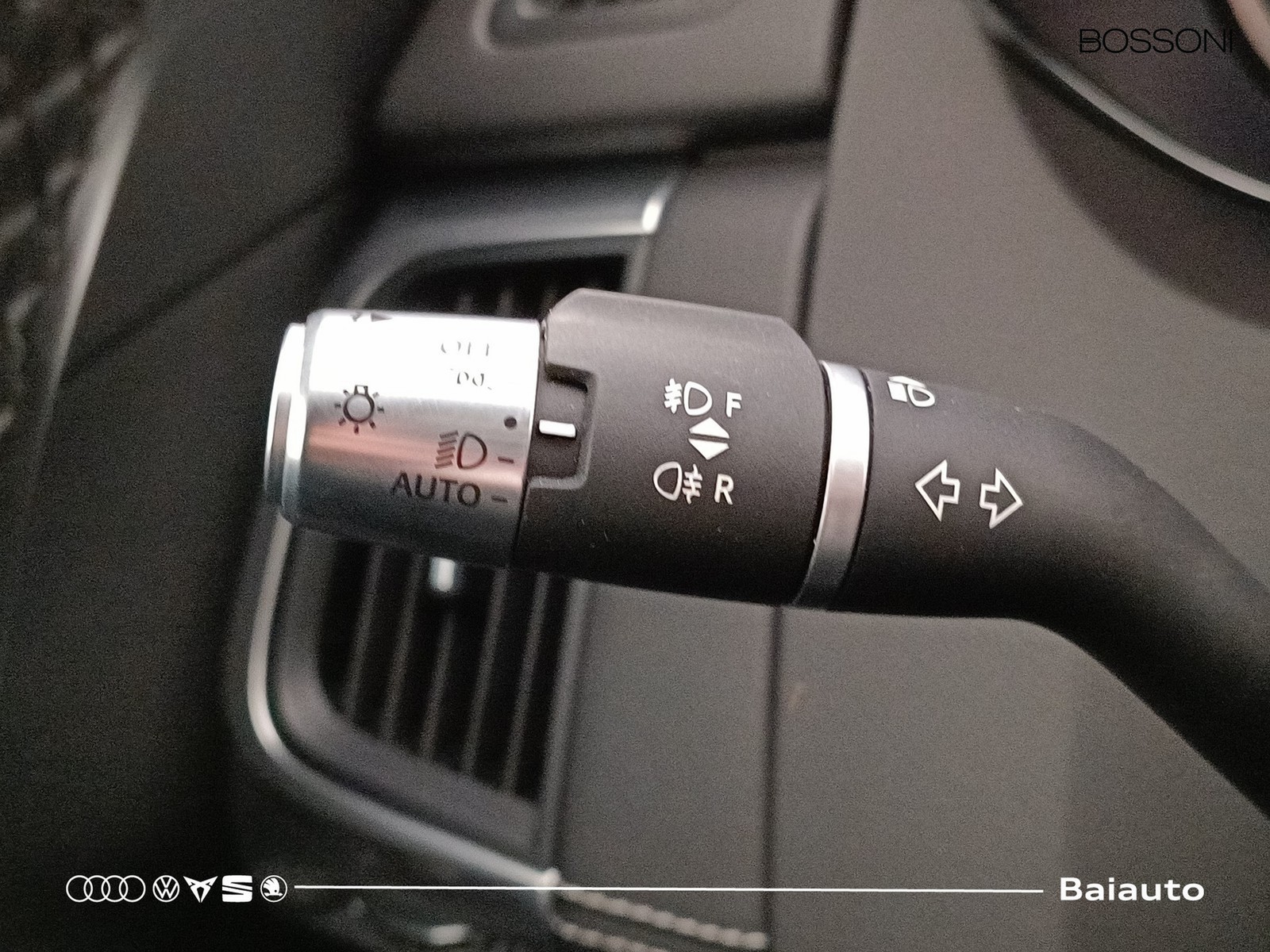 17 - Jaguar E-Pace 2.0 i4 200cv r-dynamic s awd auto