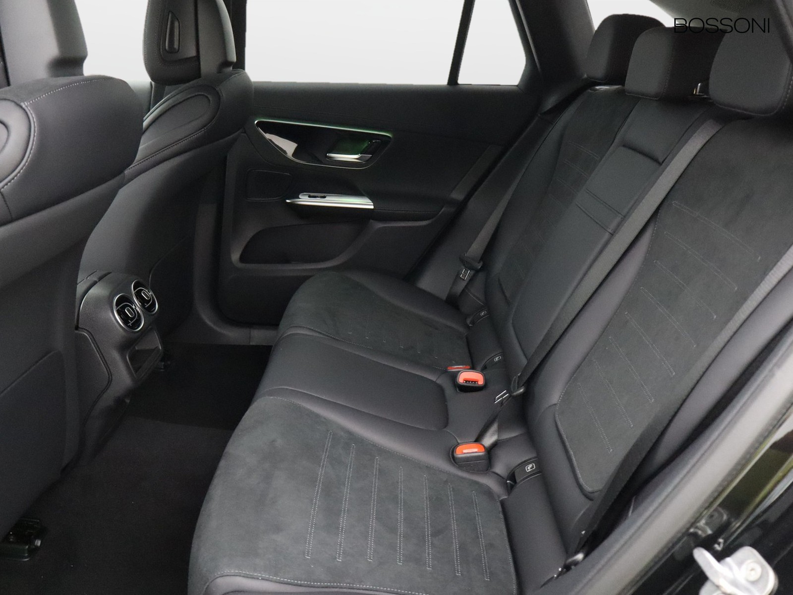 8 - Mercedes GLC suv 220 d amg line advanced 4matic 9g-tronic