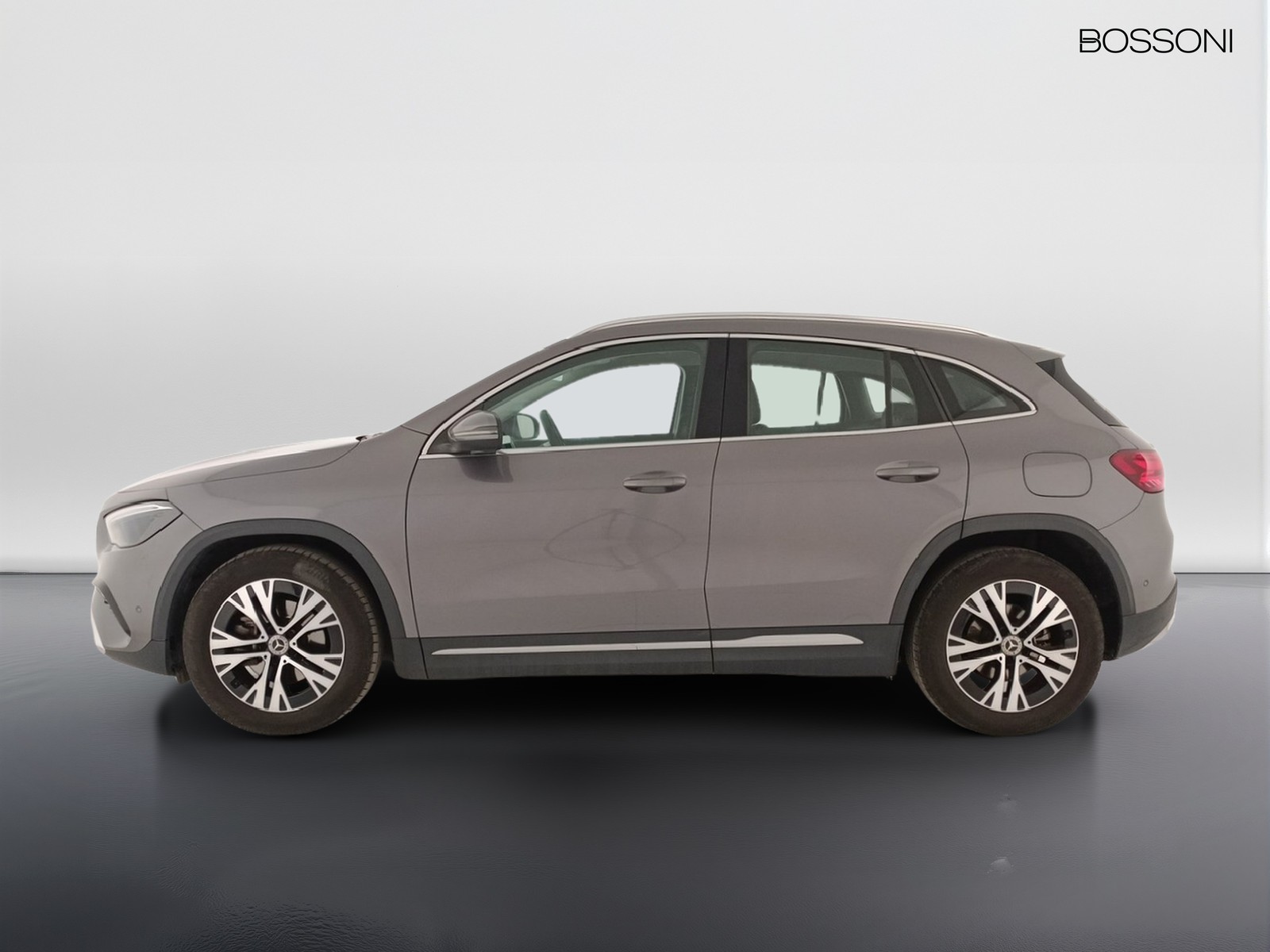 3 - Mercedes GLA 180 d progressive advanced 8g-dct