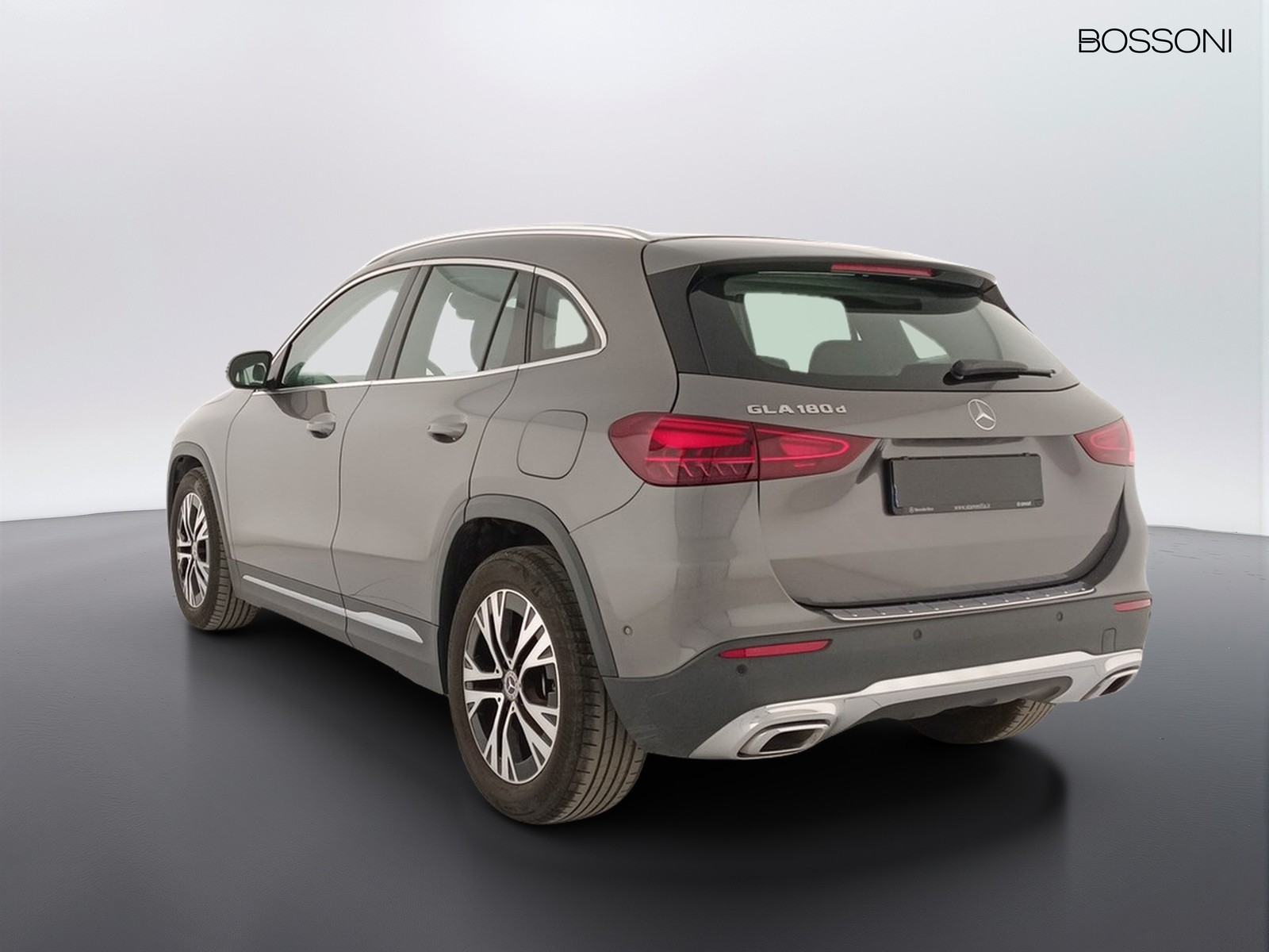 4 - Mercedes GLA 180 d progressive advanced 8g-dct