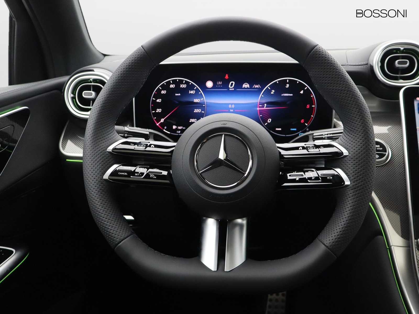 17 - Mercedes GLC coupe 220 d amg line premium 4matic 9g-tronic
