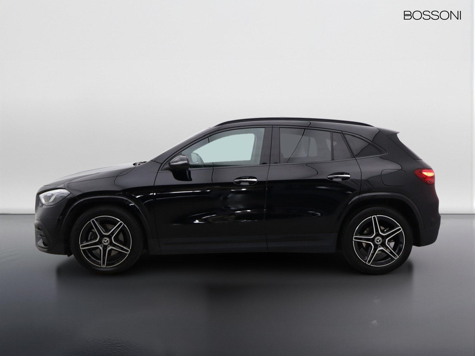 3 - Mercedes GLA 200 d amg line advanced plus 4matic 8g-dct