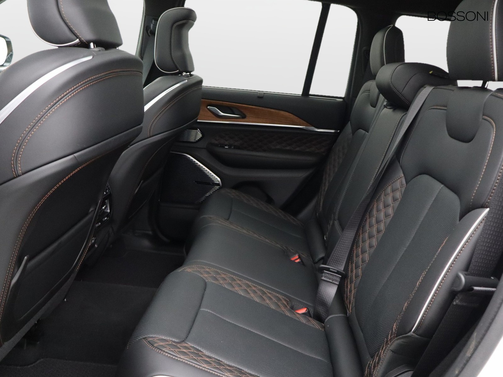 8 - Jeep Grand Cherokee 2.0 atx phev summit reserve 4xe auto