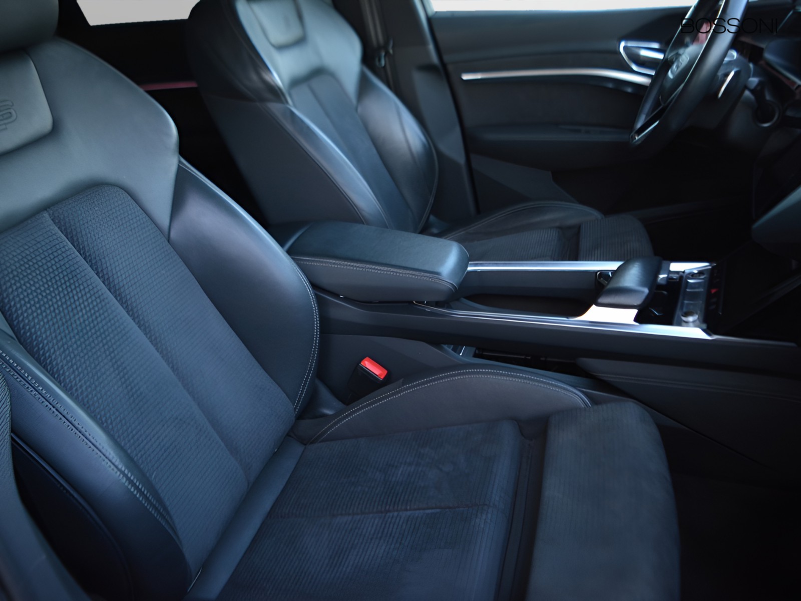 5 - Audi e-tron sportback 55 business fast quattro cvt
