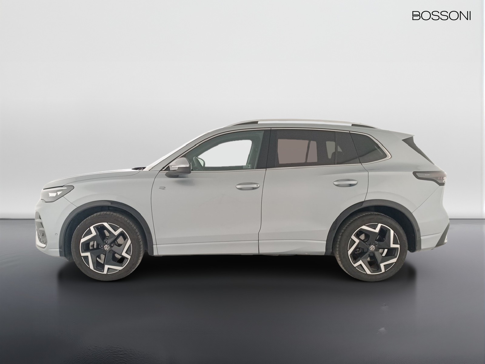 3 - Volkswagen Tiguan 2.0 tdi scr 150cv r-line dsg