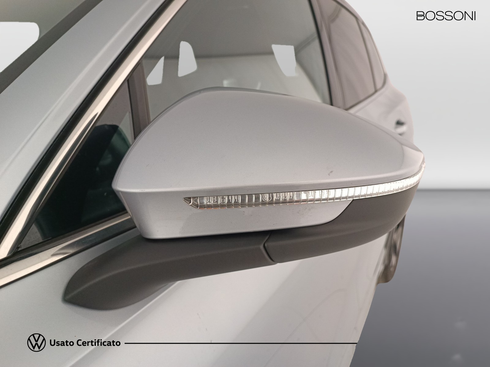 26 - Volkswagen Tiguan 2.0 tdi scr 150cv r-line dsg