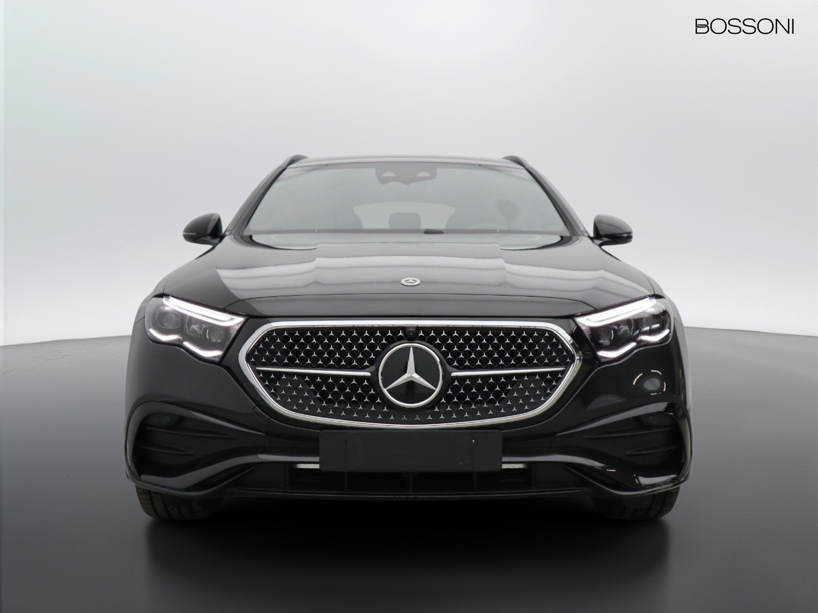 2 - Mercedes Classe E station wagon 220 d amg line premium 4matic 9g-tronic