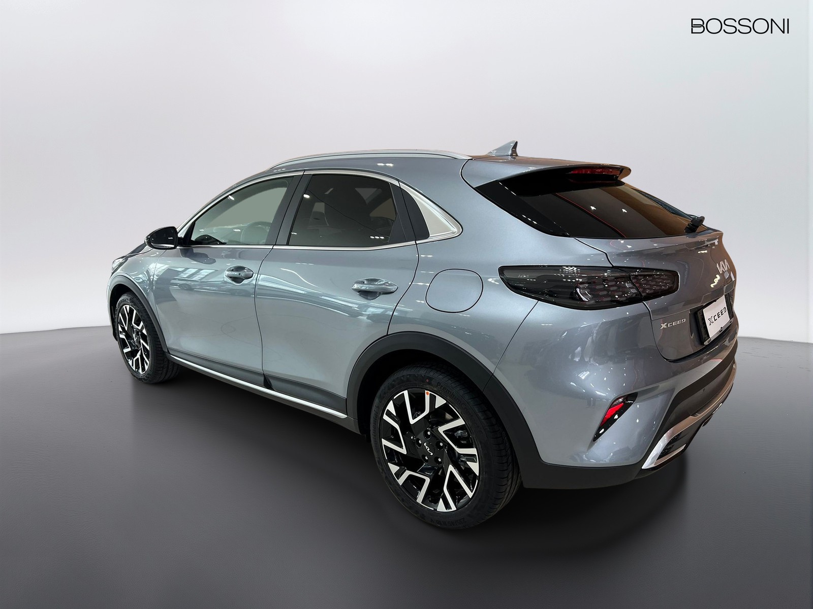 4 - Kia Xceed 1.0 t-gdi mhev 115cv special edition dct7