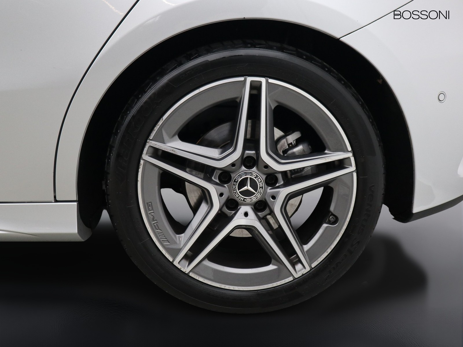 4 - Mercedes Classe A 200 premium 7g-dct