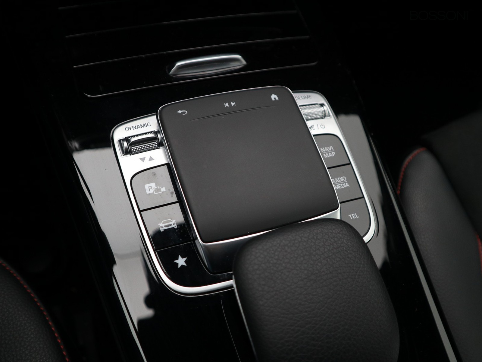 14 - Mercedes Classe A 200 premium 7g-dct