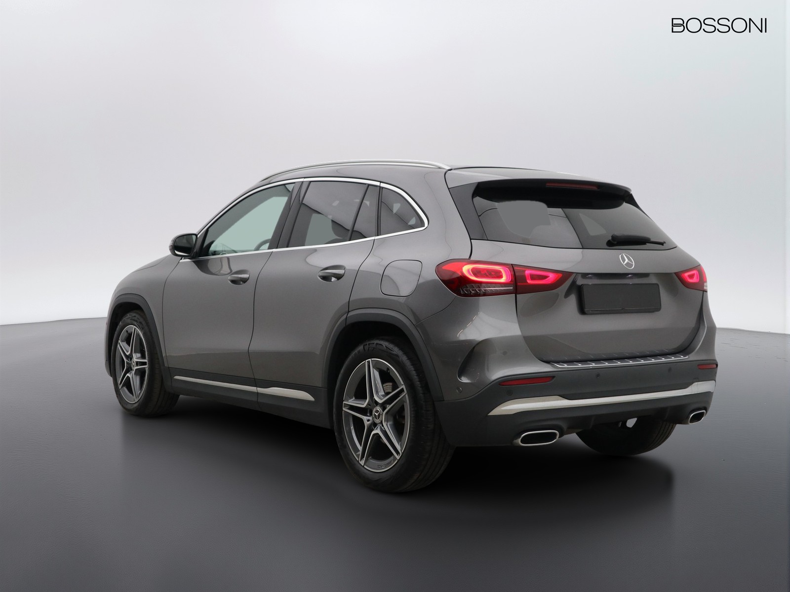 5 - Mercedes GLA 200 d premium 8g-dct