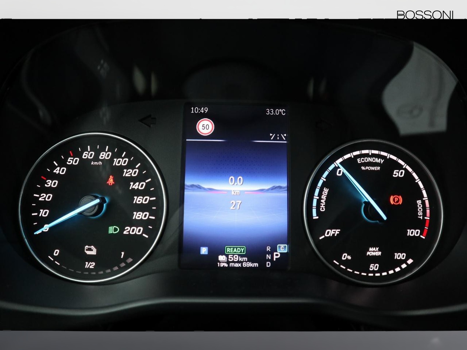 10 - Mercedes Vans Vito etourer 129 long 90kwh