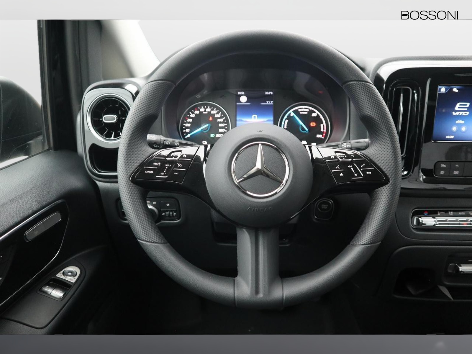 16 - Mercedes Vans Vito etourer 129 long 90kwh