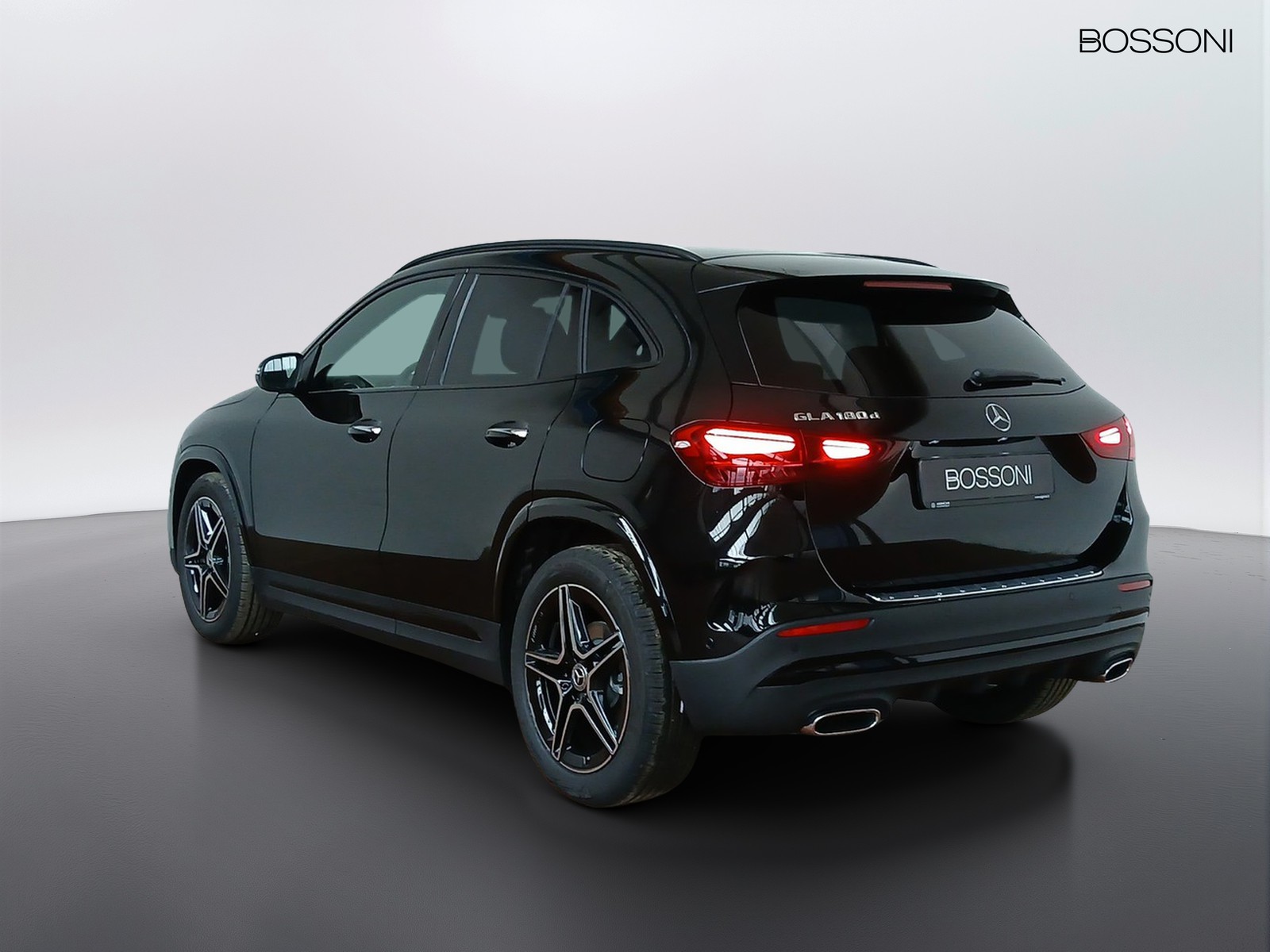 5 - Mercedes GLA 180 d amg line advanced plus 8g-dct