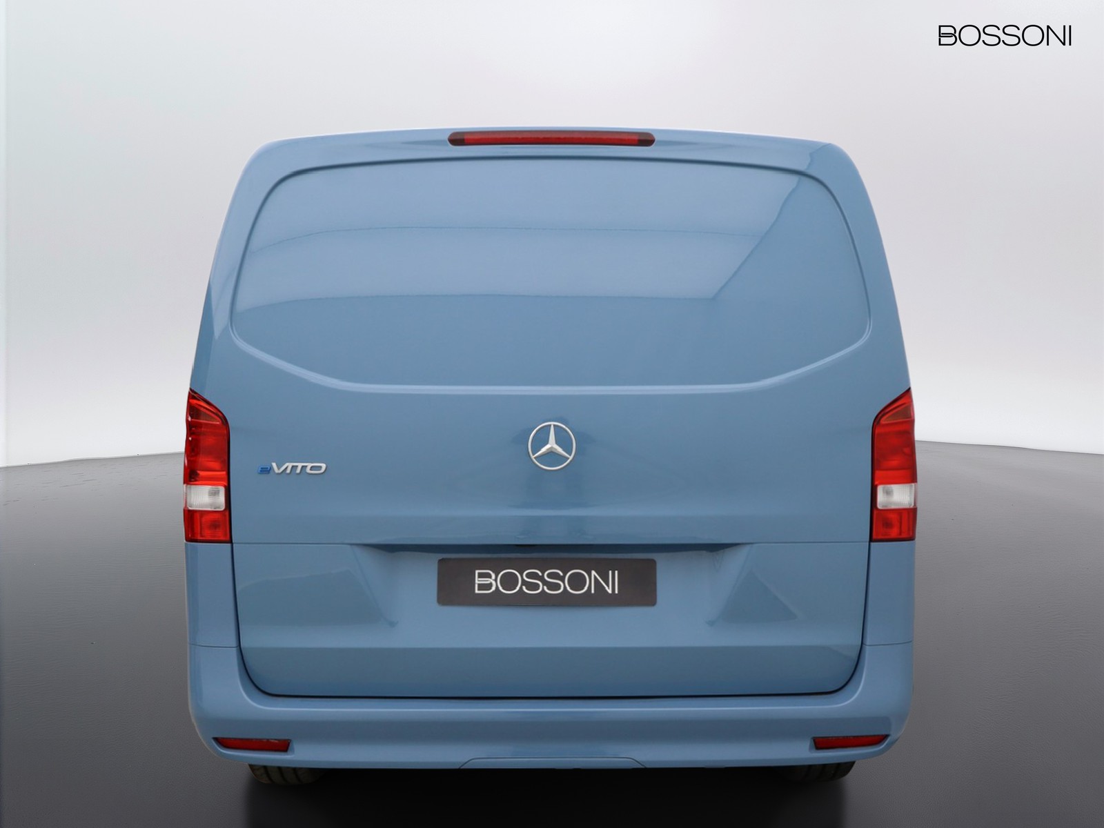 6 - Mercedes Vans Vito efurgone 112 long 60kwh