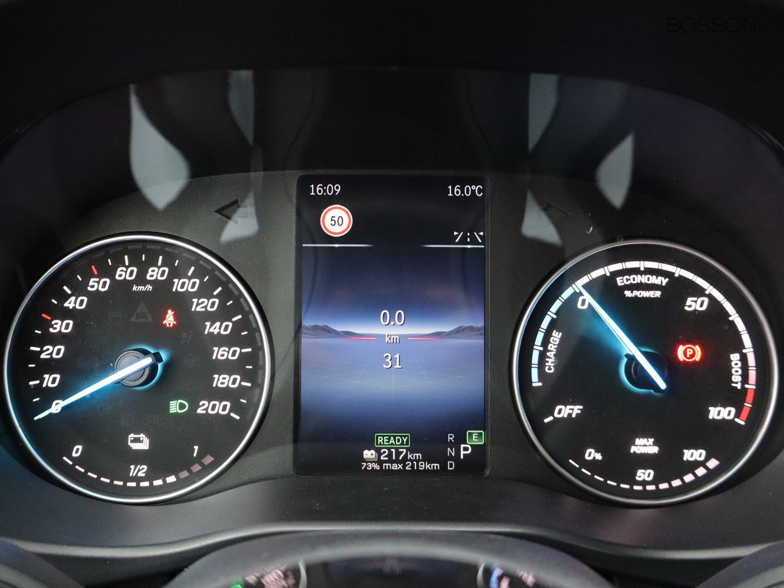 8 - Mercedes Vans Vito efurgone 112 long 60kwh