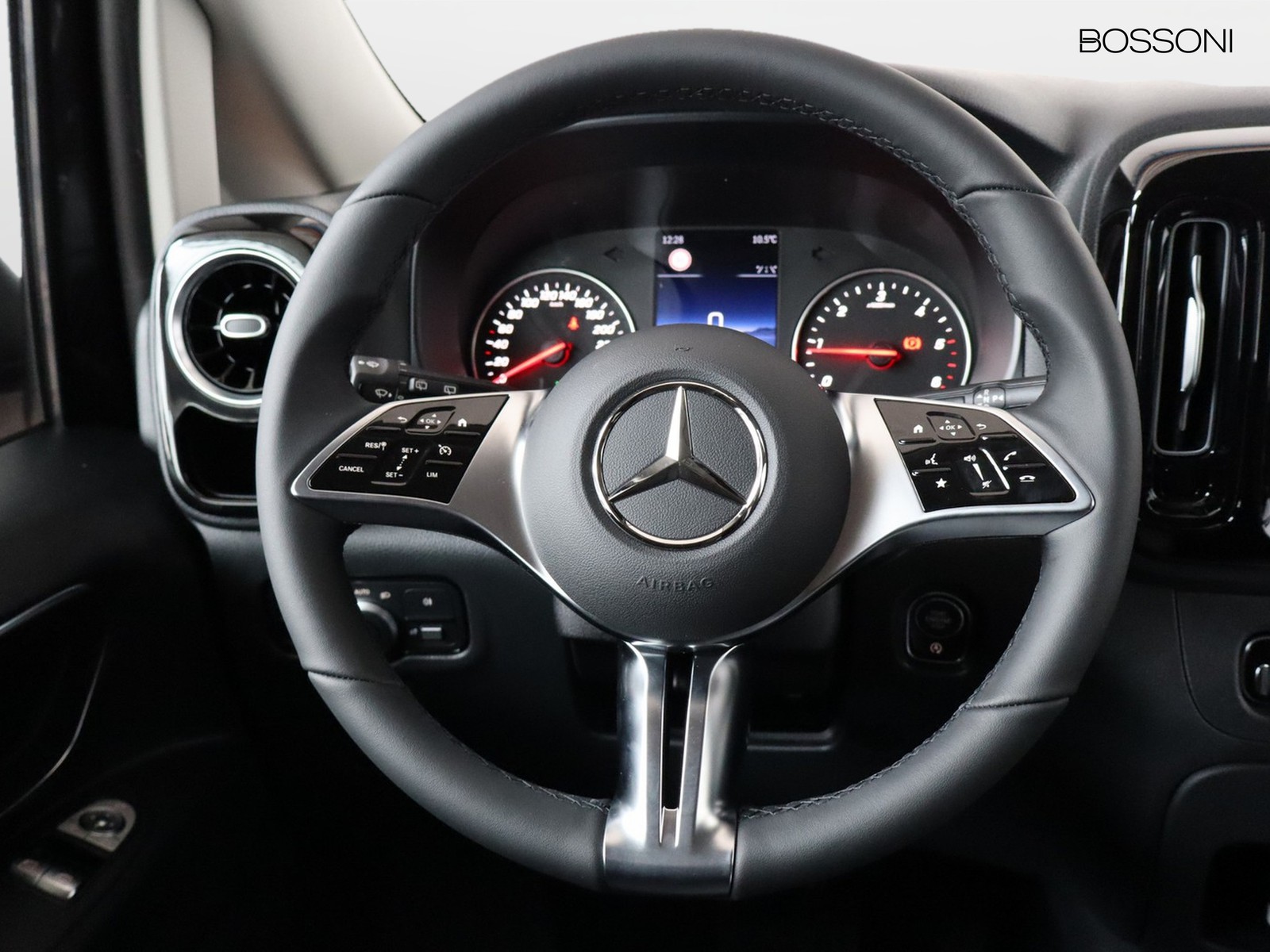 14 - Mercedes Vans Vito mixto 116 cdi long pro 9g-tronic